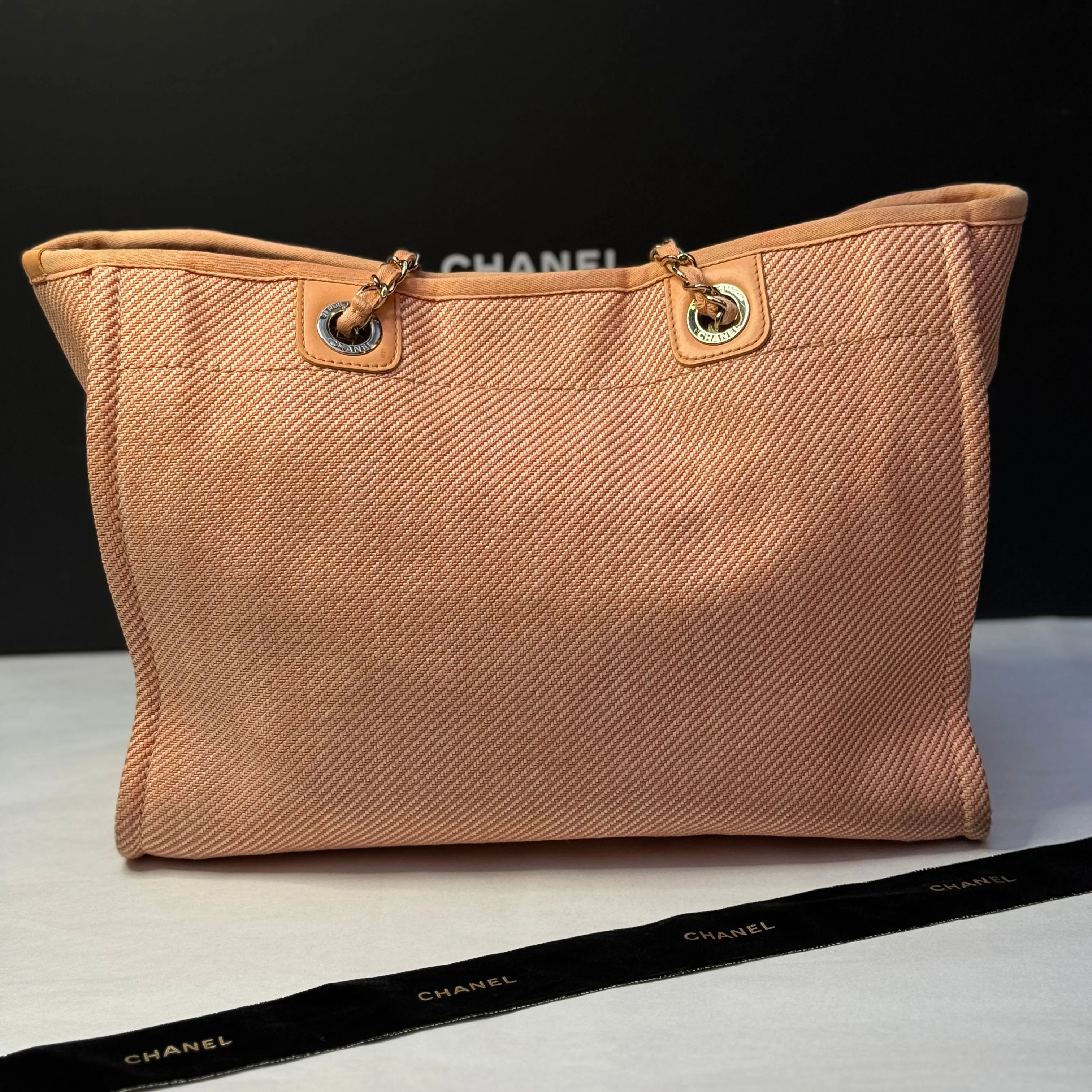 Chanel - Cabas Deauville Petit